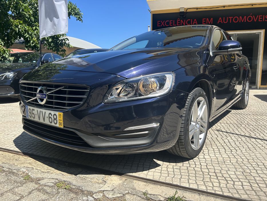 Volvo V60 Hybrid Diesel Plugin