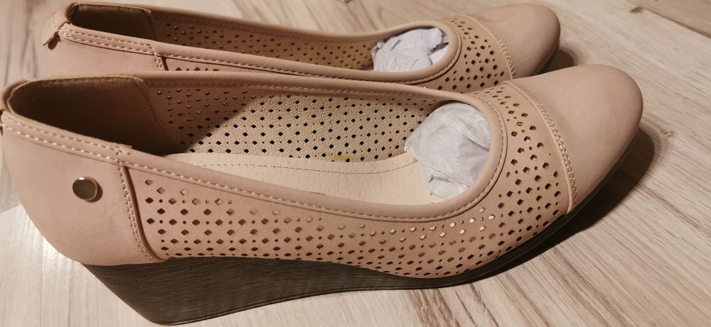 Półbuty na koturnie Daszyński