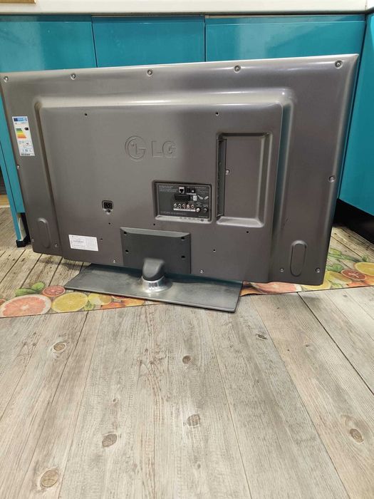 Tv LG 47 Polegadas C/avaria Ler anuncio