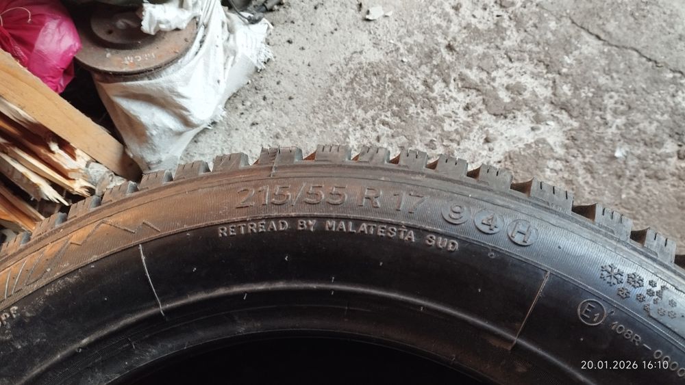 Шини зимові NORRSKEN 215/55 R17 Італійська наварка, майже нова.