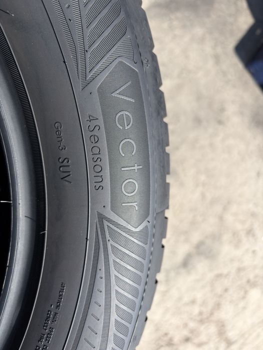 225/60 R18 Good Year Vector 4Seasons Gen-3.Шины всесезонные!