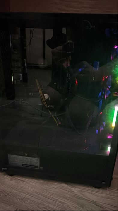Komputer stacionarny + monitor (na PS5)