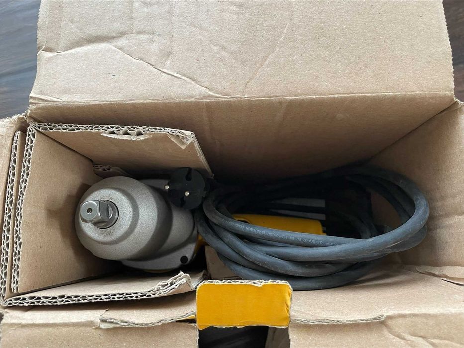 Гайкокрут ударний DeWalt DW292
