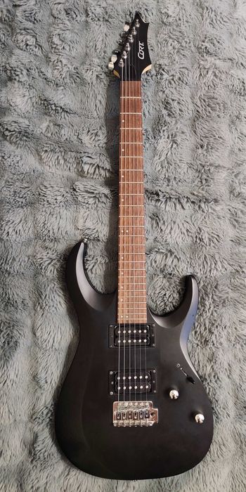 Продам електрогітару  Cort x100