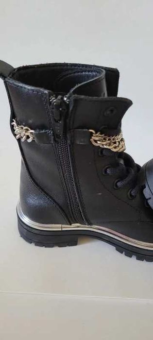 Karl Lagerfeld Kids tamanho 28 Pretas Muito Bom Estado