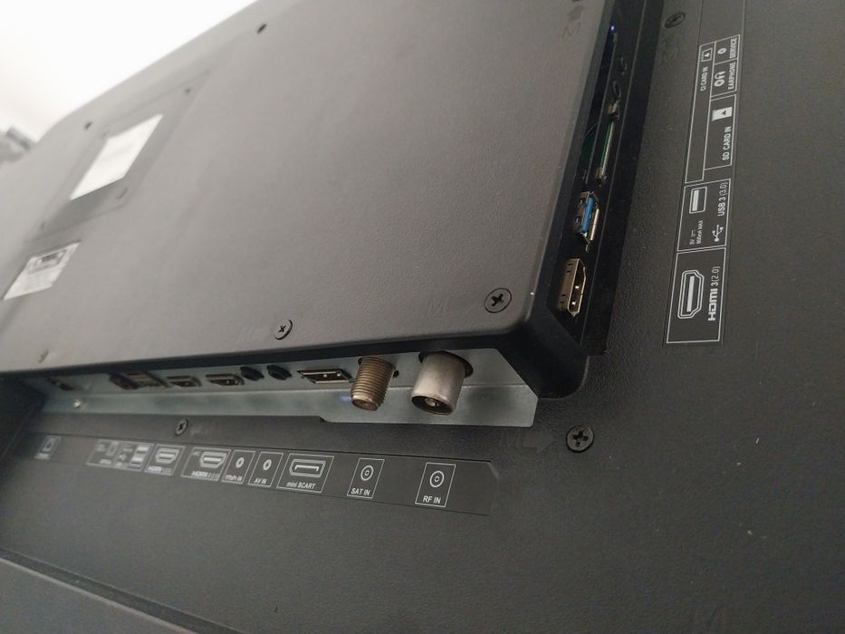 Telewizor Sharp ze smartem