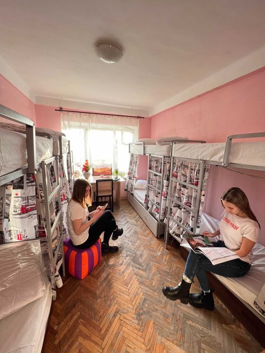 Хостел Палац Спорта | Печерська / Гаряча вода без відключень!