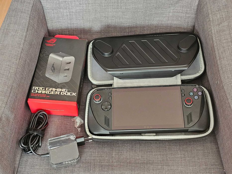 Asus Rog Ally X + ROG gaming charging dock
