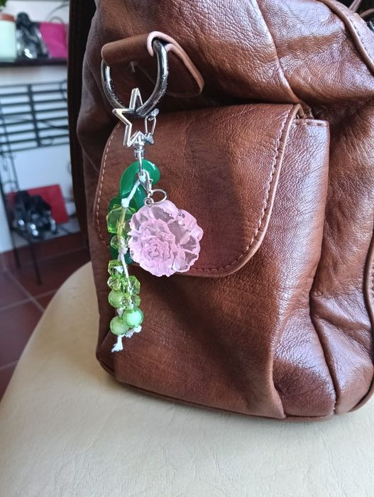 Bag charm artesanal FLOR