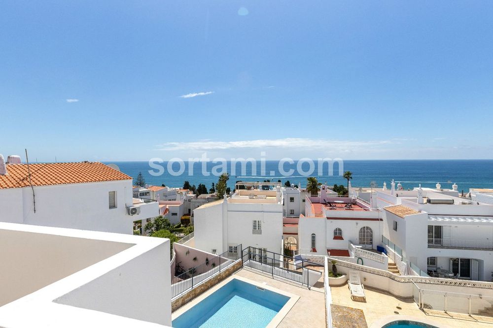 Moradia Geminada T3 Venda em Albufeira e Olhos de Água,Albufeira