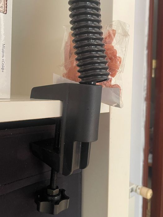 Mão de treino com dedos articulados