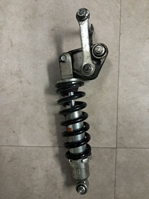 Suzuki SV650 - 2022 - Amortyzator tył / kiwaczka