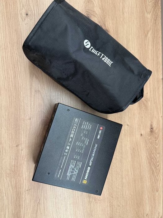 Chieftec Chieftronic GPX-850FC Gold + Be Quiet Pure Power 11 700W Gold