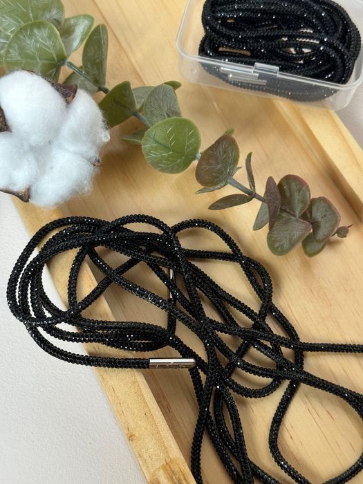 Шнурки зі стразами