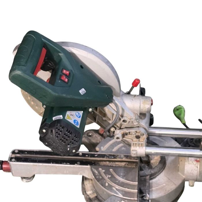 Piła ukosowa Metabo KGS 216 M