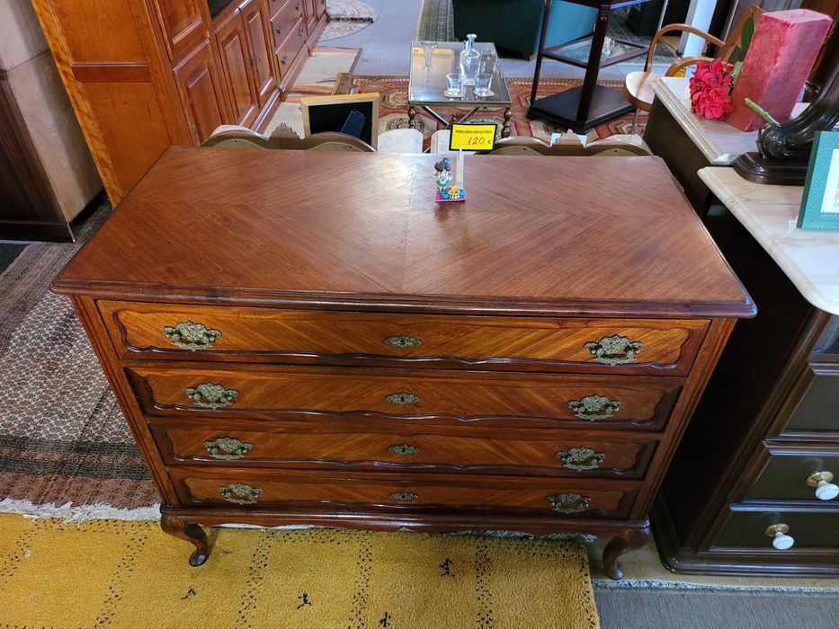 Cómoda antiga estilo Queen Anne - Bom estado geral