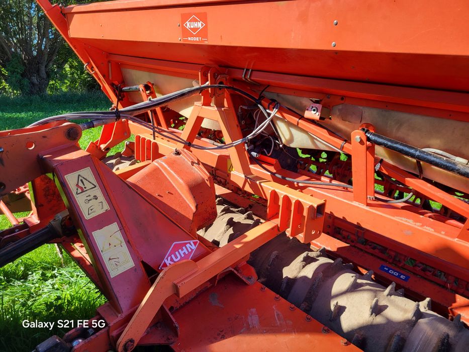Kuhn HR 3002 D Integra 3000