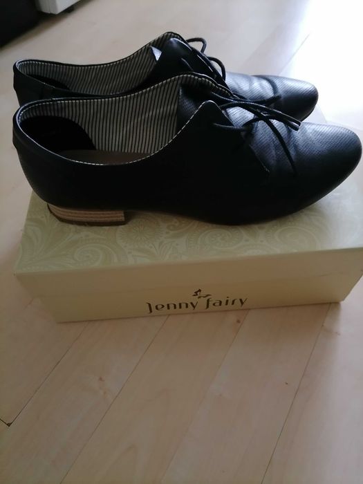 Buty damskie garniturowe Jenny Jair czarne rozmiar 40