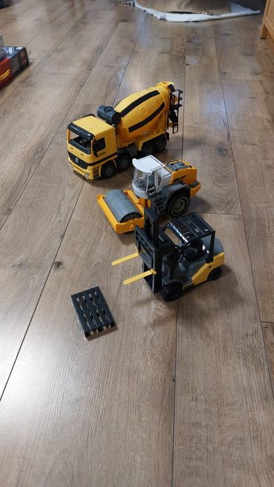 Betoniarka, walec, wózek widłowy