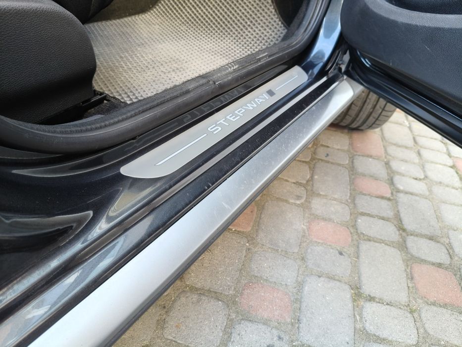 Продам ідеальний Sandero Stepway,1.6 MPI, рідна фарба!