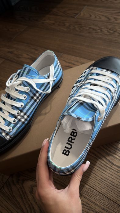 BURBERRY оригінал Чоловічі блакитні кеди у клітину