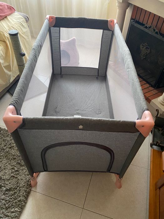 Cama de criança/bébé portátil