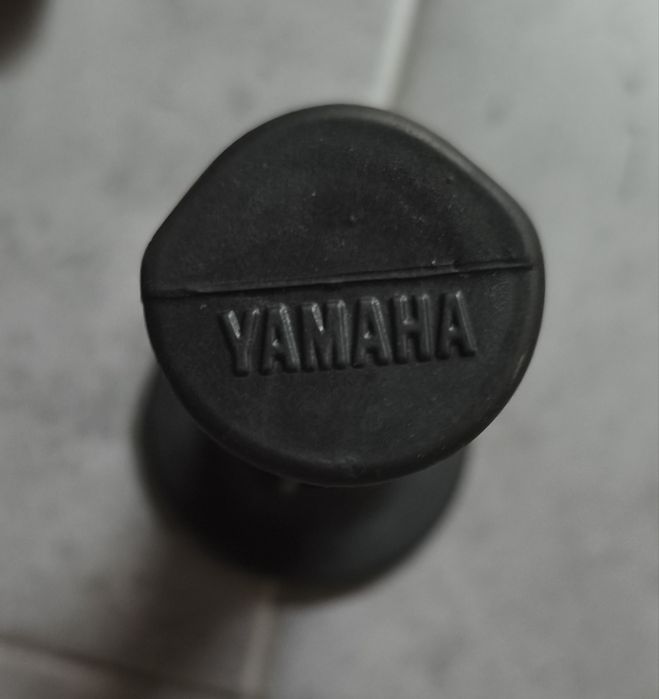 Punhos Yamaha pretos