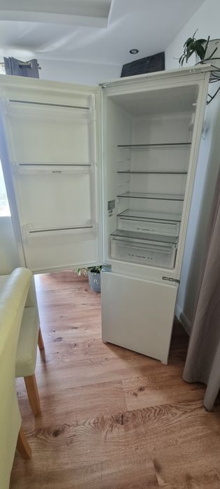 Na sprzedaż lodowka do zabudowy firmy Mpm