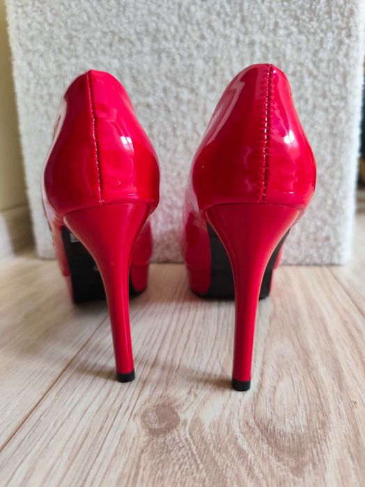 Buty na platformie szpilki na obcasie