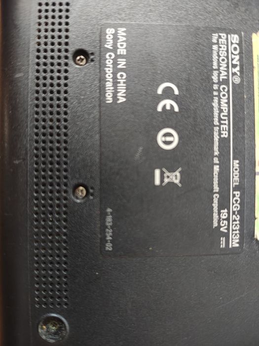 Netbook Sony Vaio PCG 21312M (VPCM11M1E)