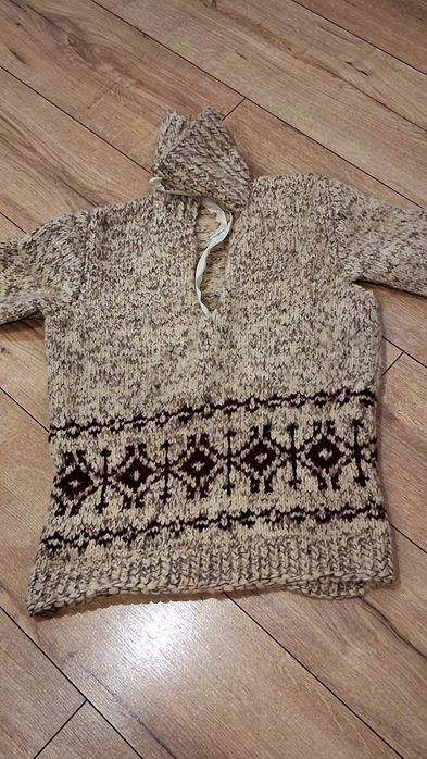 Sweter góralski na chłopca 8-10 lat z prl bardzo ładny wzór ale trochę