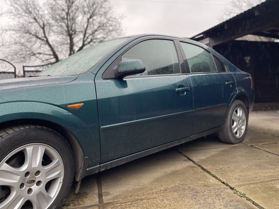 В нормальному стані,2.0 дизель на Автоматі