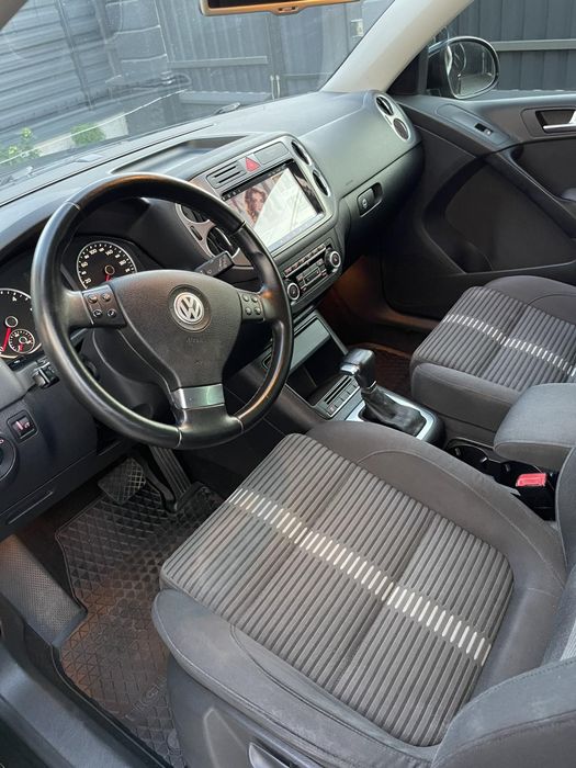 Volkswagen Tiguan 2010 рік.4×4.Обмін на Lexus gx.lx.Prado.