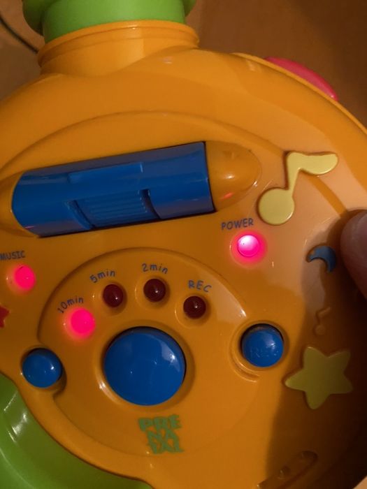 Luz de presença com várias músicas