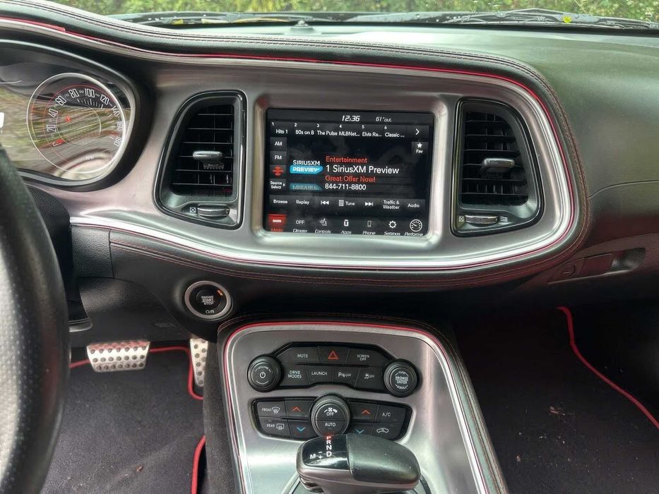 Dodge Challenger      2021