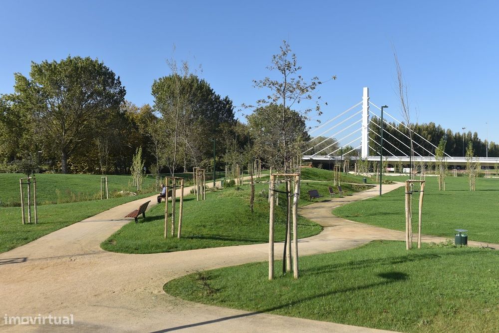 T3 – Nova Leiria (Av. 22 de Maio)  | Boas áreas | Garagem + Sótão