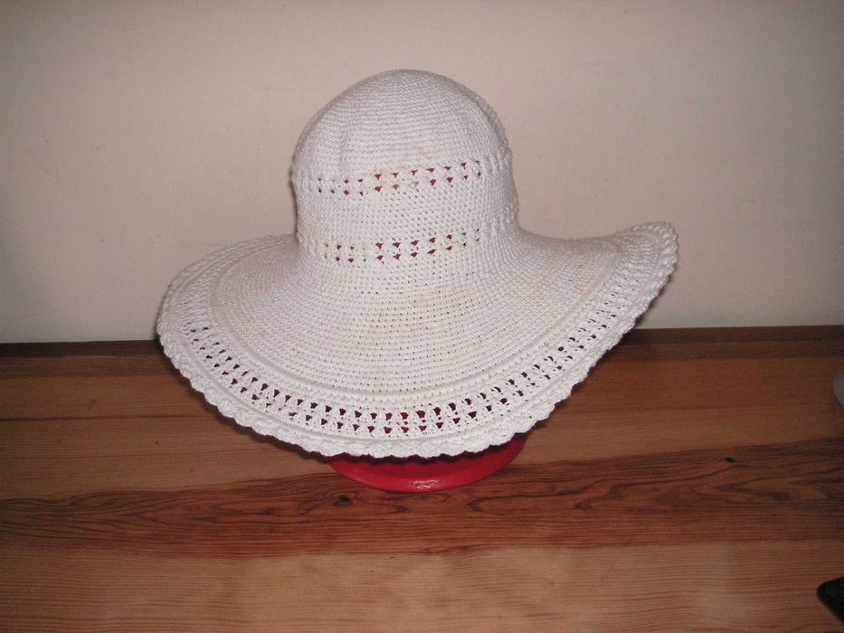 Chapéu de Senhora / Capeline Branco