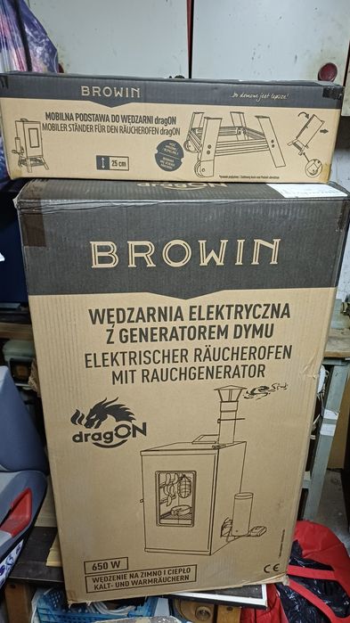Wędzarnia elektryczna Browin Dragon 650W z generatorem dymu + podstawa
