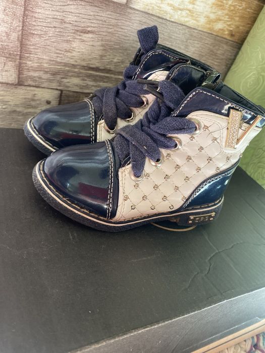 Черевички осінно-весняні для дівчинки