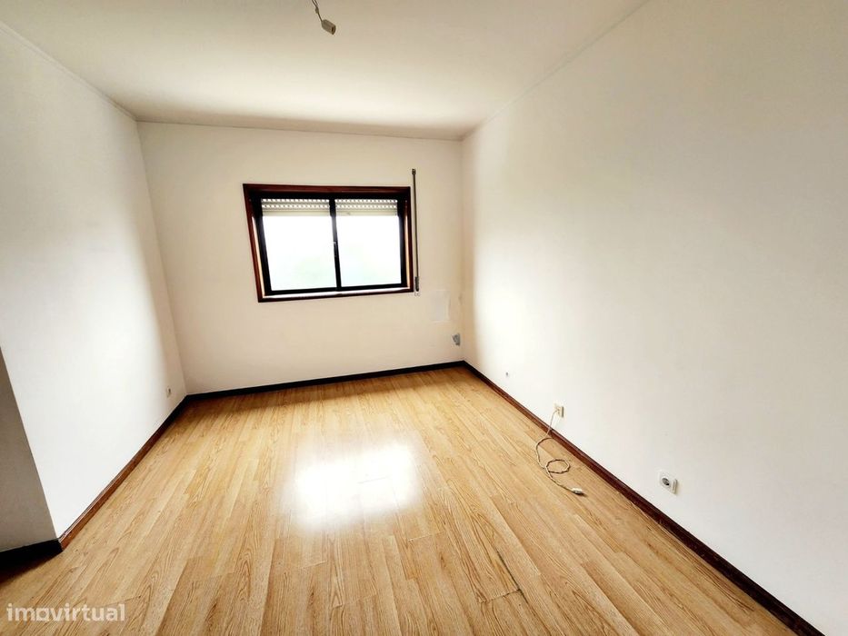 Apartamento T2 em Vilar do Paraíso