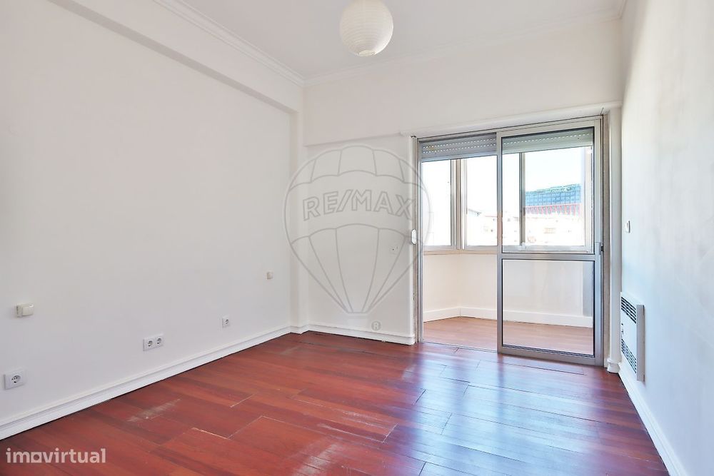 Apartamento T4 para arrendamento