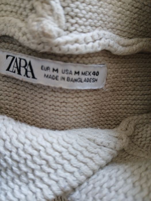 Bluza z kapturem marki ZARA.  Rozmiar L.