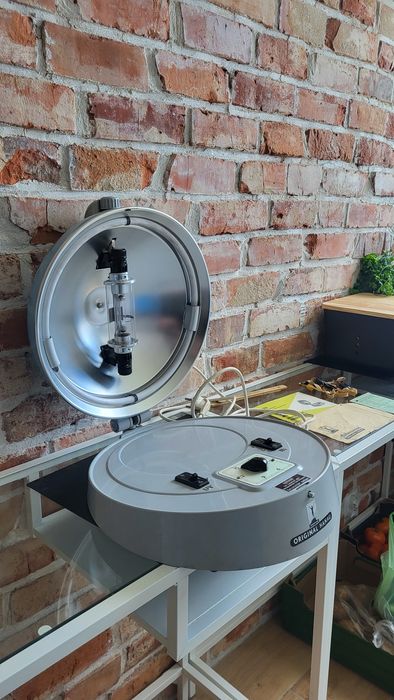 Stara oryginalna lampa medyczna kwarcowa Hanau Eva