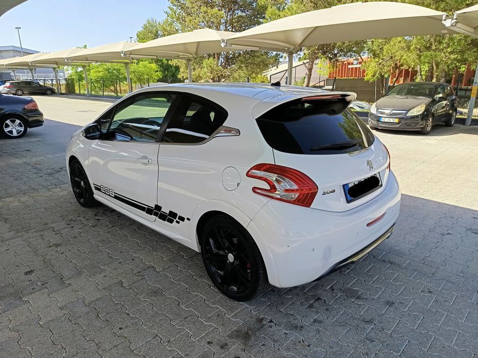 Peugeot 208 GTI 2013