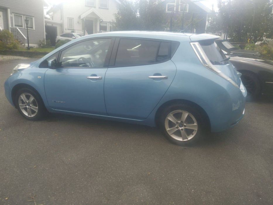 Аренда авто Nissan Leaf 24 квт