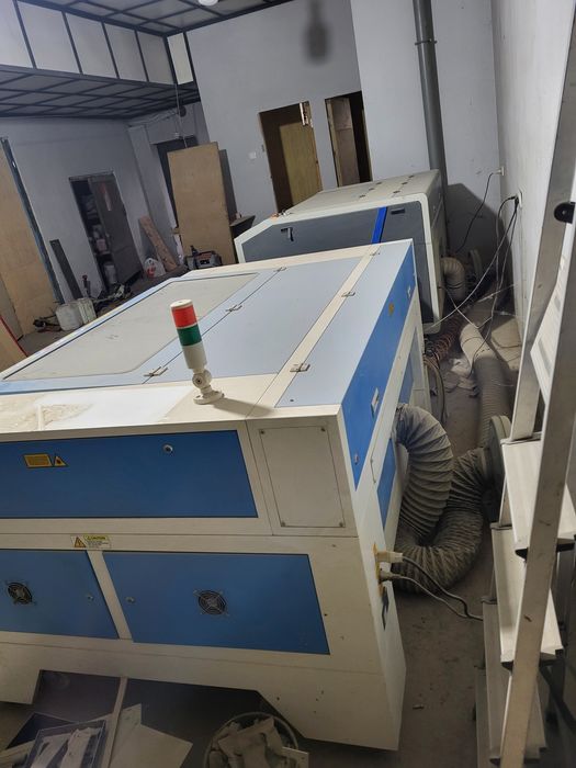 Лазерний станок СО2 ЧПУ