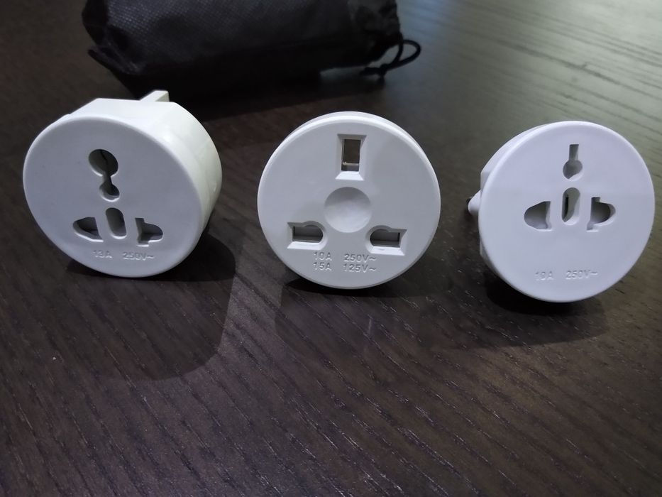 Adaptador de viagem universal