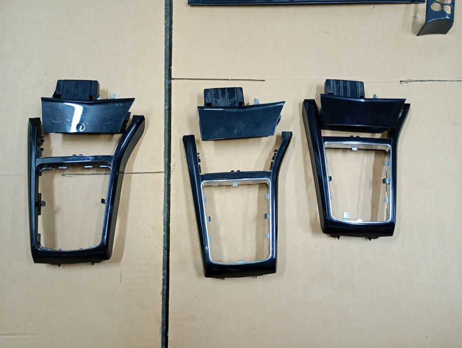 Ramka lewarka z popielniczką Piano Black Astra H