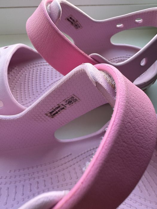 Крокси босоніжки