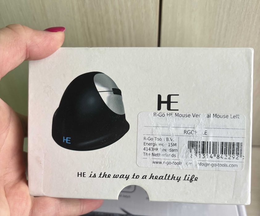 обміняю або продам вертикальну комп’ютерну мишку призначену для лівої руки R-Go Tools HE Mouse ( бездротова)